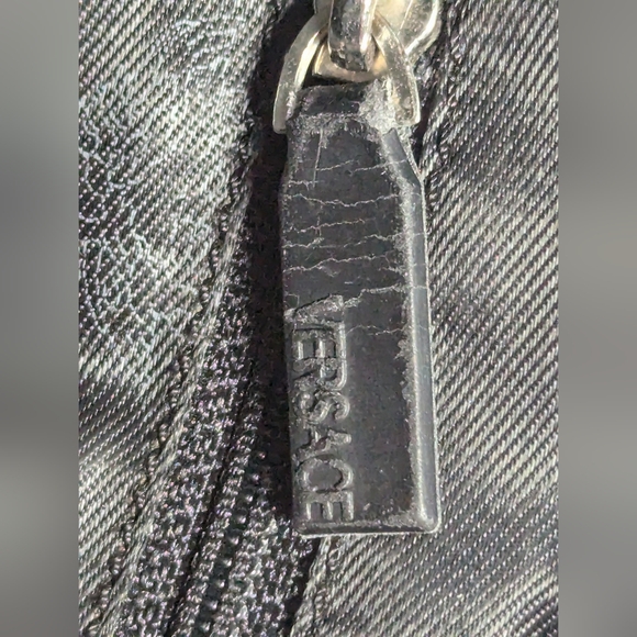 Gianni Versace Chains Shoulder Bag - Picture 11 of 13